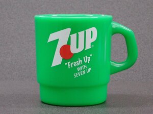  postage \300[7UP* seven up ]*{ start  King mug * green } plastic american miscellaneous goods 