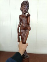8-11-23-7バリ島・木彫り女性像・置物・インテリア 中古品 サイズ 高さ60cm 幅12cm_画像6
