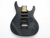 ブリッジはIbanez Edgeに対応です。