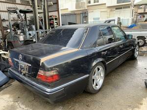 ベンツ　W124 E500 LTD 　リヤボディ