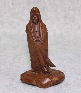 [i168]木彫り　彫刻　観音菩薩像　11cm　イチイ　木製 　仏像　置物　仏教美術　観音様