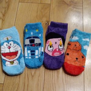 靴下 ルームソックス スニーカーソックス 4足 まとめ売り カピバラさん チコちゃん ドラえもん 未使用