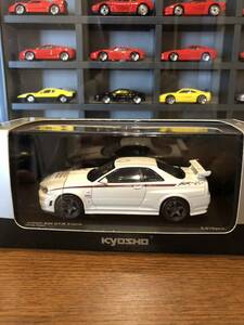 新品未展示品　京商1/43日産スカイライン　ニスモR34 GT-R Sチューン　ホワイトパール　nismo