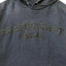 USA 古着 スウェット パーカー チャンピオン TRADECRAFT FARMS 別注 ロゴ ネイビー メンズM BE0621_画像3