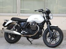 60【評価S】美品 モトグッチ Moto Guzzi V7 Stone ストーン 実動 純正 サイド カウル カバー 右 978941 黒 ブラック side cowl right_画像4