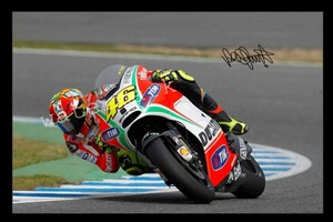 海外　限定品　送料込み 　新品　 バレンティーノロッシ　46 MOTOGP　レプリカサイン　ポスター 　3９