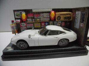 トヨタ2000GT　ガレージ風景　ジオラマ完成品　昭和模様　収集品整理 ケース付き