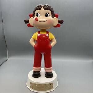 K11023 Peko-chan yawing doll not for sale Fujiya establishment 100 anniversary .. Chan 60 anniversary commemoration goods white pedestal elected goods 