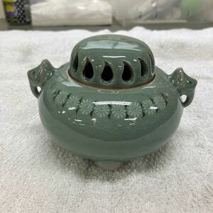 【青磁 香炉 陶器】青漢 足香炉 骨董 中古品【B8-1②】1115