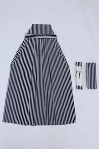 inagoya■かっこいい袴姿【男の子袴+小物セット◆紐下60.5ｃｍ】黒×グレー系 化繊 中古 着用可 x8974bq