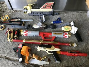 ★　【ジャンク品　パーツ取り　etc】　まとめて　ヒーローごっこ　武器　戦隊シリーズ　ウルトラマン　仮面ライダー　グッズ　おもちゃ　