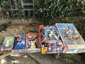 ★　【ジャンク品扱い　未確認】　まとめて　プラモデル　機動戦士ガンダム　ドラグナー　マジンガーＺ　トライダーＧ７　フィギュア