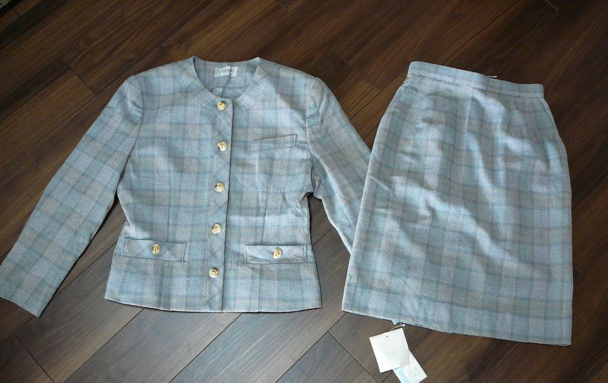 ●送料600円●クニサダ製　7号　２ピーススーツ　OL制服　事務服　受付嬢　コス