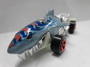 【全体に多少のハゲ】 マテル ホットホイール Mattel HotWheels シャークルーザー 水色 メタリック彩色タイヤ SHARKRUISER SHARK CRUISER
