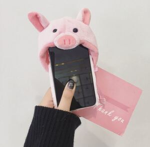 【新品】iPhoneケース　ぬいぐるみ　iPhoneX／Xｓ対応　ブタ　スマホケース