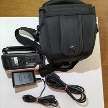 CANON　キャノンビデオカメラ　iVIS HFR11 AVCHDです。カメラバッグ付きです_画像3