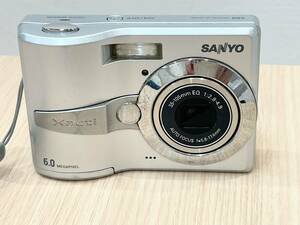 FS256 SANYO サンヨー デジタルカメラ Xacti DSC-S60 デジカメ 通電のみ確認 ジャンク品