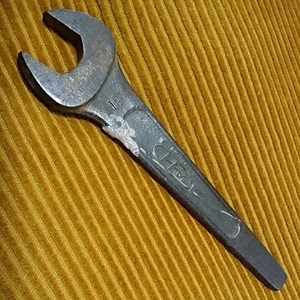  Honda loaded tool maintenance for tool one-side . spanner tire lever attaching size inscription 17mm. old Logo HM back surface is KOWA HONDA total length 161.5mm. N360 Z360 T360