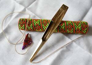 ベトナム 少数民族 モン族 口琴 ダンモイ W弁 民族楽器 刺繍
