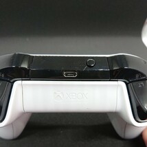 管11504【動作未確認】Microsoft 純正 Xbox One ワイヤレスコントローラー ホワイト_画像3