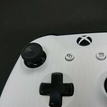 管11504【動作未確認】Microsoft 純正 Xbox One ワイヤレスコントローラー ホワイト_画像4