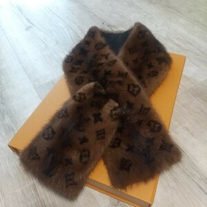  ultimate beautiful goods Louis Vuitton e car rup vi zon mink fur muffler monogram 