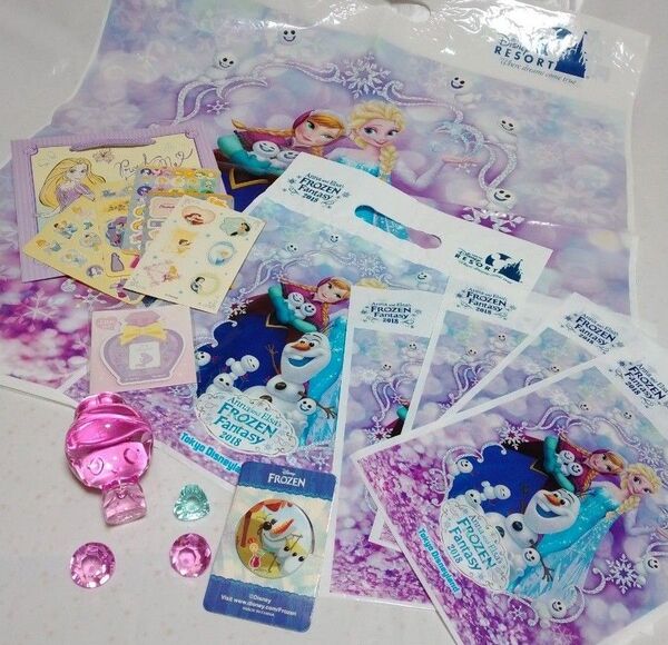ディズニープリンセス ペーパーバック+人形+シール