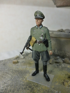 タミヤ1／３５ドイツ国防軍将校完成品２