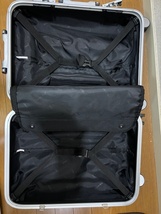 SmartBird 1260シリーズ フレームタイプ スーツケース　30リットル 機内持ち込みサイズ　シルバーです。_画像7