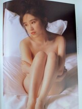 ＩＮＶＥＳＴ　本田理沙 写真集　1992年初版　セクシー　ランジェリー_画像3