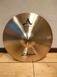 ③A Zildjian ROCK Crash 1８インチ クラッシュ シンバル ジルジャン　割れあり