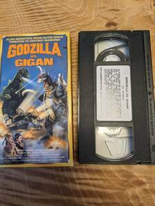 Godzilla Vs Gigan [VHS] коробка с дефектом [ бесплатная доставка ] не проверено Godzilla VSgai gun 