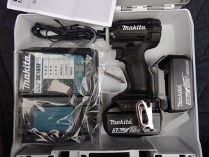 即決税0円未使用品マキタ18V3,0Ah充電インパクトドライバーTD149DRFXB黒 現行機種 新型プラスチックケース