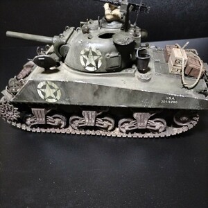 タミヤ1/35完成品アメリカM4A3シャーマン105ミリ戦車