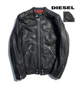 最高級【定価10万超】DIESEL ディーゼル レザー シングルライダースジャケット M パデッド 羊革 メンズ ロゴワッペン【美シルエット】黒