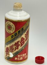 ◆古酒　開栓済み　貴州茅台酒　年代不明　マオタイ酒　五星ラベル　KWEICHOW MOUTAI　白酒　陶器　総重量1052g　度数/容量不明◆KI_画像1