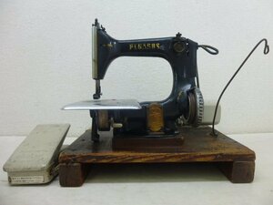 9657* Showa Retro Pegasus sewing machine Pegasus DH-2 that 2 junk *