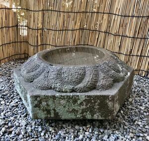  old .. old fine art antique miscellaneous goods ornament box garden tea garden tsubo garden shop on [ literary creation stone water pot *.] objet d'art terrace gardening natural stone water pot stone . bonsai orchid fields and mountains grass garden stone other 