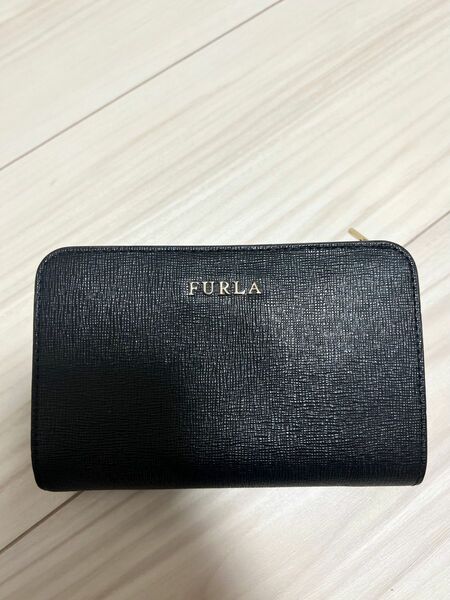 【FURLA】折り財布　ブラック