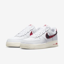 NIKE AIR FORCE 1 '07 LV8 DV0789-100 エア フォース 白×赤チェック US11_画像1