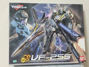 バンダイ　VF-24Sメサイアバルキリー　オズマ機