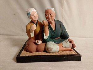 老夫婦の博多人形