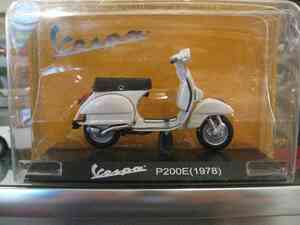 ★海外販売イタリアエデイコラ1/18ベスパ Vespa P200E(1978)ホワイト☆彡