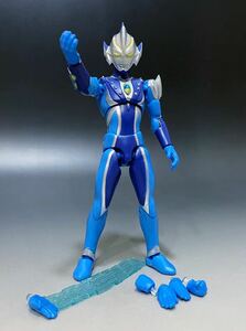 超動ウルトラマン ウルトラマンヒカリ 光線パーツ付き 開封中古品 SHODO