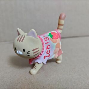 お菓子なこねこ　マスコットフィギュア　チャトラ