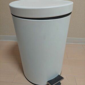 IKEA ペダル式ゴミ箱 ダストボックス ゴミ箱 ペダル式 ステンレス ホワイト