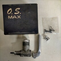 【箱違い】小川精機 O.S.MAX 40SR ラジコンエンジン 日本製◇中古/長期保管品/箱擦れシミ傷み/未清掃/ノークレームで/現状渡し/動作未確認_画像1