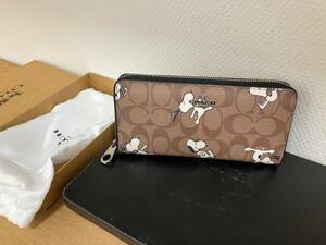 13040 COACH コーチ 素敵 綺麗 スヌーピー コラボモデル 長財布 ※説明と画像をご確認下さい 