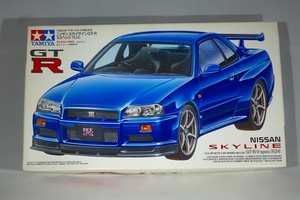 当時物！！　未組立 タミヤ製 1/24 ニッサンスカイラインGT-R　（R34）