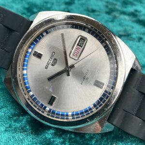 1ビンテージ 精工舎 SEIKO セイコー5デイデイト 6119-8240 21石 ミニッツサークルダイヤ 綺麗 SS メンズ クッションケース 61オート自動巻 